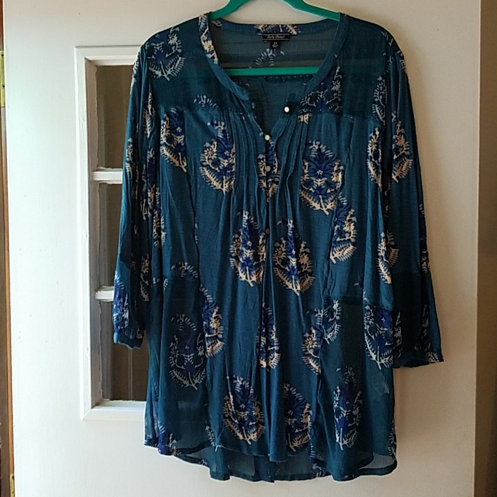 Lucky Brand plus top with sheer details